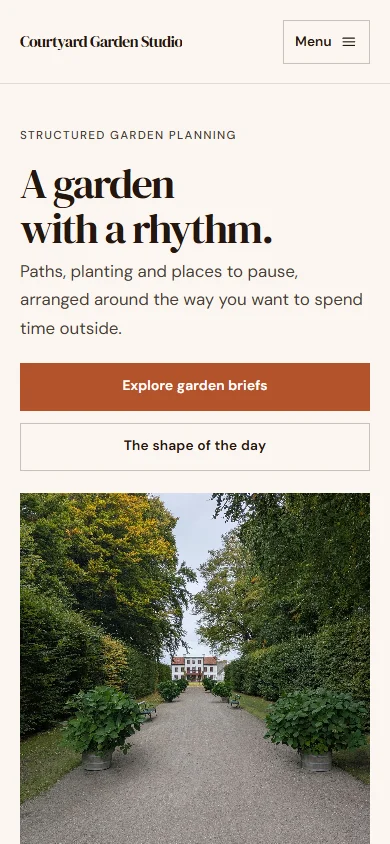 Courtyard Garden Studio phone layout